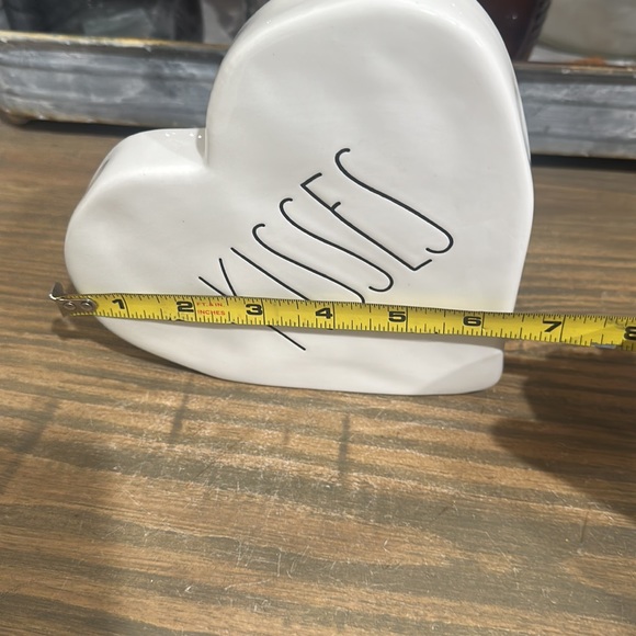 Rae Dunn KISSES Ceramic Heart - Picture 7 of 10